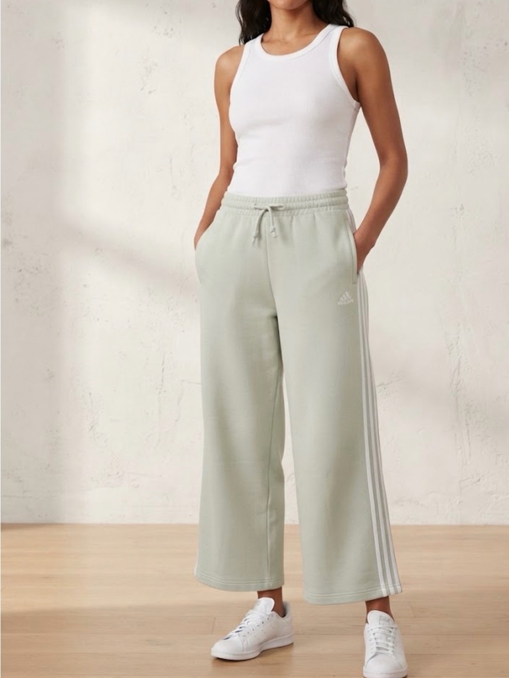 Adidas Women's 3-Stripes Fleece Wide Leg Sweatpants Linen Green Size 2XL NWT